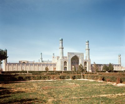 1200年に設立され、1498年に再建されたマスジッドジャミまたはフライデーモスク 作： Islamic School