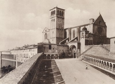 アッシジ: サン フランチェスコ聖堂 (白黒写真) 作： Italian Photographer