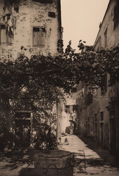 コルテドルフィンアカステッロ、1892年 作： Italian Photographer