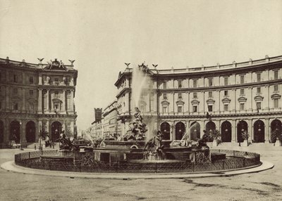 エクセドラまたはテルミニ広場 作： Italian Photographer