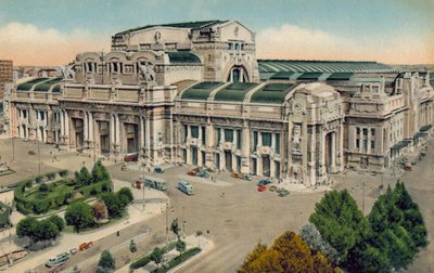 ミラノ / ミラノ：中央駅（カラー写真） 作： Italian Photographer