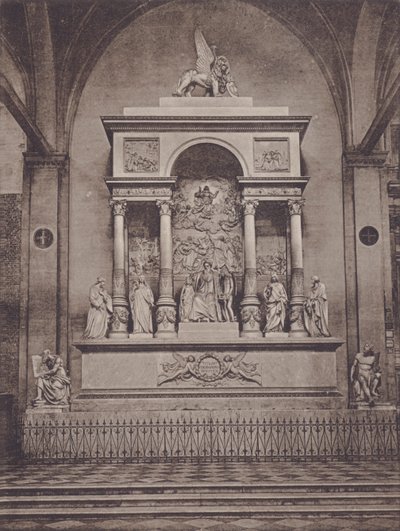 ティツィアーノのモニュメント（モノクロ写真 作： Italian Photographer