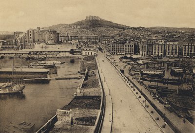 ナポリパノラマ・ダル・マーレ(白黒写真) 作： Italian Photographer