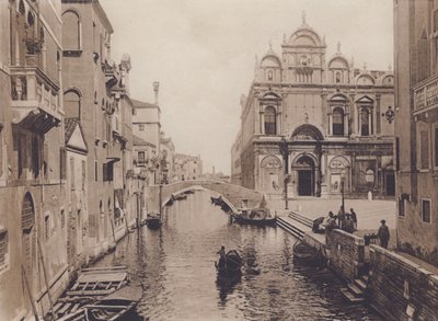リオ・デイ・メンディカンティ（モノクロ写真 作： Italian Photographer