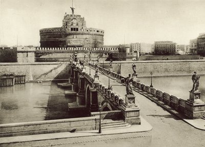 聖アンジェロ城と橋 作： Italian Photographer