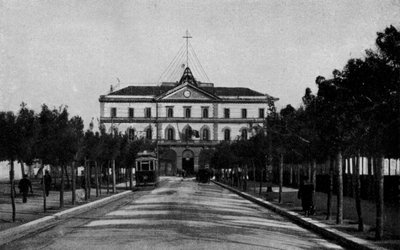 Taranto, Viale R Arsenale Marittimo (モノクロ写真) 作： Italian Photographer