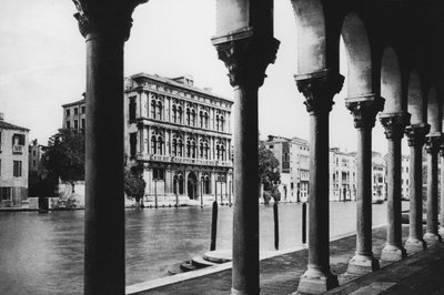 ベネチア、大運河、パラッツォ・ヴェンドラミン（モノクロ写真 作： Italian Photographer