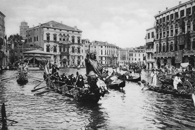 ベネチア、祝賀の大運河（モノクロ写真 作： Italian Photographer