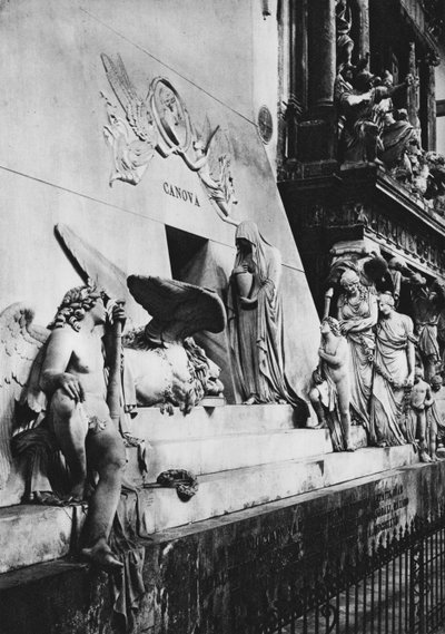 ベネチア、カノヴァのモニュメント（モノクロ写真 作： Italian Photographer