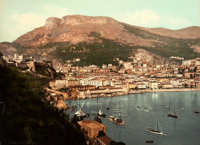 フランス、モナコ公国の同名の湾に面したモナコの街の風景 作： Italian Photographer