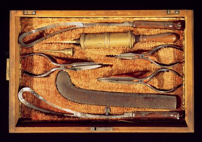 産科器具の箱（木材および金属） 作： Italian School