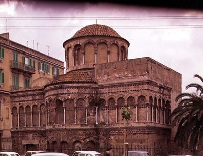 受胎告知教会（写真） 作： Italian School