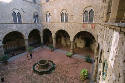 中庭 作： Italian School