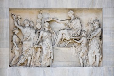 イタリア、ミラノ、平和のアーチの詳細（大理石 作： Italian School