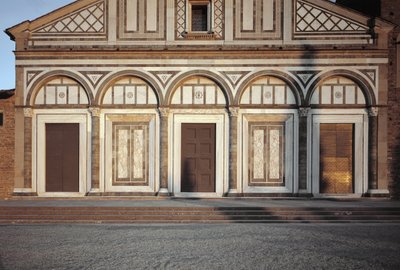 教会のファサードの詳細 作： Italian School