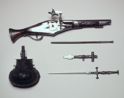 武器のグループ：Wheellock Pistol、Winding Key、Powder Flask、Stiletto 作： Italian School