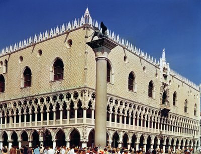 ドージェの宮殿、1340年頃 作： Italian School