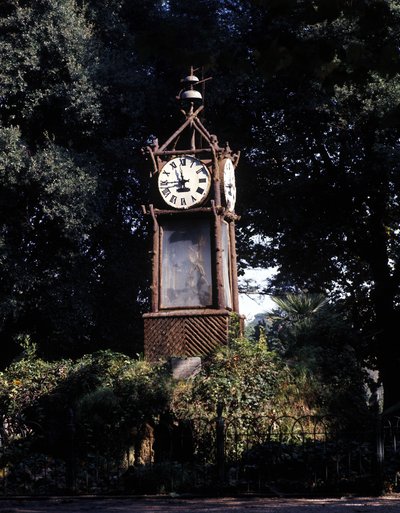 ローマ、1867年に建てられたピンキオ（ボルゲーゼ邸）の水時計。ドミニコのジャンバッティスタ・エンブリアコが手がけた。 作： Italian School