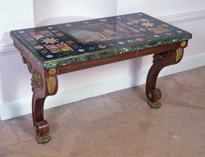 アントニオチョッキ（fl.1722-92）によるデザイン後のコロシアムを描いたテーブルトップ（ピエトラデュア）（ペアについては316265を参照） 作： Italian School