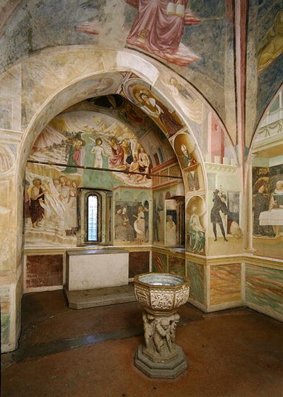 トマソ・マゾリーノ・ダ・パニカーレ（1383-c.1447）による聖ヨハネの生涯の場面を描いたフレスコ画のある洗礼堂の内部（フレスコ画） 作： Italian School