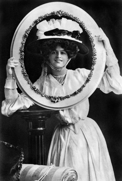マリースタッドホルム1875-1930、イギリスの女優、1904年。 作： J. Beagles and Co.