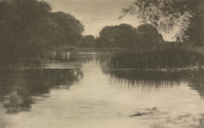 カメラワーク：ボルニーバックウォーター、1910年 作： J. Craig Annan