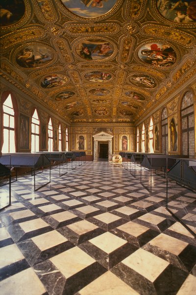 1537〜88年に建てられたゴールデンルーム 作： Jacopo Sansovino