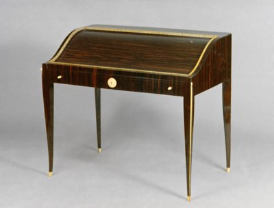 事務局、1923年（木材と象牙） 作： Jacques Emile Ruhlmann