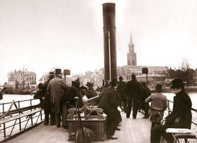 フェリーの乗客、Laandam、1898年。 作： James Batkin