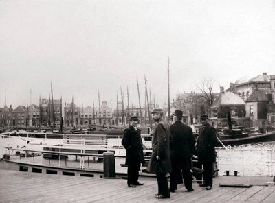 運河のボートの男、ロッテルダム、1898年。 作： James Batkin