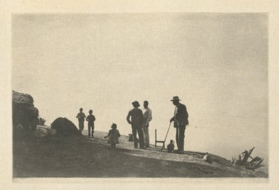 カメラワーク。坂道の集団-グラナダ、1914年 作： James Craig Annan