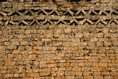 ジンバブエ、GREAT ZIMBABWE RUINSの石垣。 作： James L Stanfield