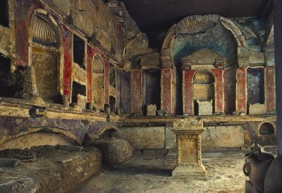 サン・ピエトロ大聖堂の地下にある古代のネクロポリス。サン・ピエトロ大聖堂、バチカン市国。 作： James L Stanfield