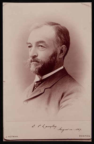 1887 年 8 月 22 日、サミュエル ピアポント ラングレー 1834 ～ 1906 年の肖像。 作： James Notman