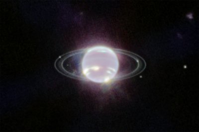 海王星クローズアップ（NIRCam） 作： James Webb Space Telescope (NASA)