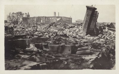 関東大震災後の日本、1923 作： Japanese Photographer