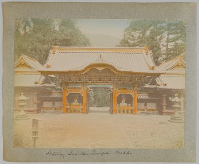 日光・常光寺の山門（手彩色のモノクロ写真 作： Japanese Photographer