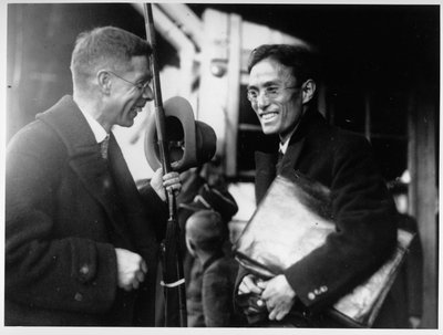 山口高校の校長、1927年に別れを告げる 作： Japanese Photographer