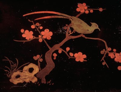 鳥と花のモチーフ、木と漆の文箱 作： Japanese School