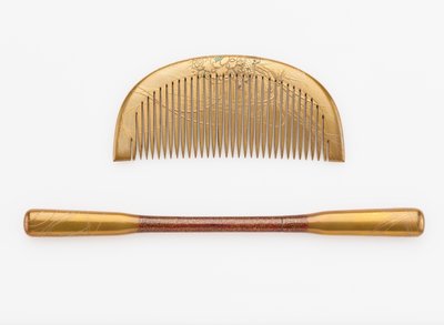 櫛とヘアピン 19世紀末～20世紀初頭（角と木に漆、金、螺鈿を施したもの 作： Japanese School