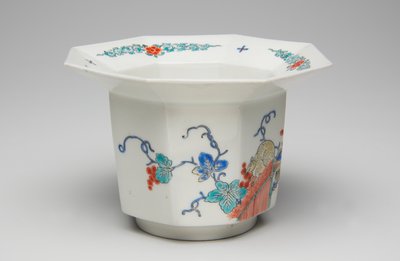カップ、17世紀後半から18世紀初頭（柿右衛門、上絵付けエナメル磁器） 作： Japanese School