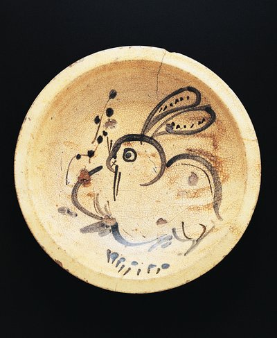 にしん皿に描かれたウサギ。 作： Japanese School