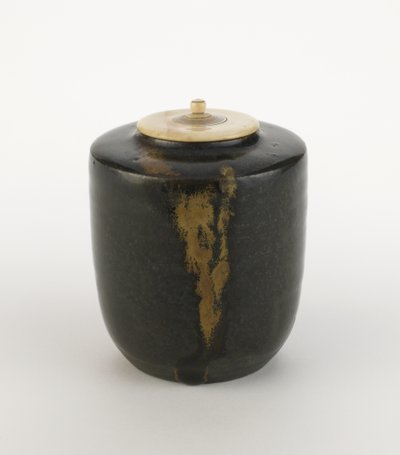 Seto ware tea caddy, katatsuki type, Tea caddy (katatsuki chaire) 作： Japanese School