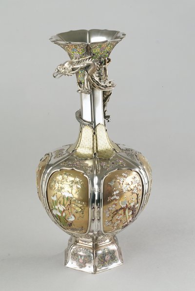 銀・金・エナメル芝山花瓶 19世紀後半（金属工芸品 作： Japanese School