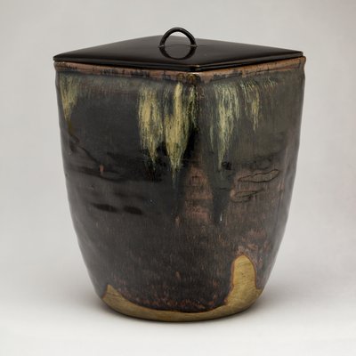 高取焼水壺（水さし）（漆蓋付き釉石器） 作： Japanese School