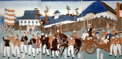 星条旗を持った男と軍楽隊が先導する馬車に乗った外国人のパレード、横浜を示すトリプティク、1861年。 歌川吉川（1850～1870年活動） 日本の浮世絵師。 作： Japanese School