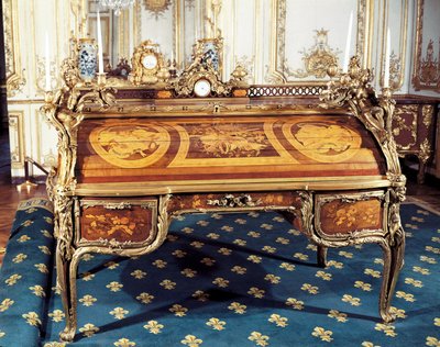 ルイ15世様式。王の執務室（写真 作： Jean Henri Riesener