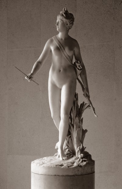 ダイアナ・ザ・ハントレス、1780（大理石） 作： Jean Antoine Houdon