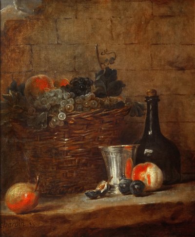 ブドウ、シルバーゴブレットとボトル、桃、プラム、洋ナシのフルーツバスケット 作： Jean Baptiste Simeon Chardin