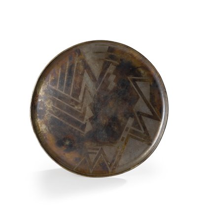 茶色と銀のパテを施したディナンデレのチャージャー、1914年頃（金属製 作： Jean Dunand